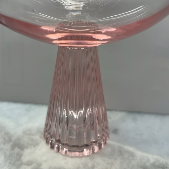 NWOT- Cocktail / Parfait glasses set of 2 - Picture 3 of 3